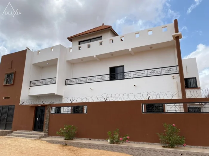 Villa de 5 chambres en vente Ndiass — réf. ND500