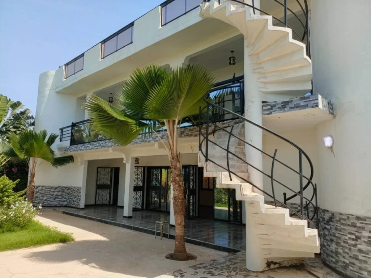 Villa à Saly en vente