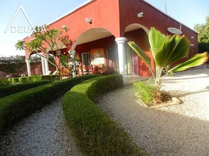 Villa de 3 chambres en location Saly — réf. SN86