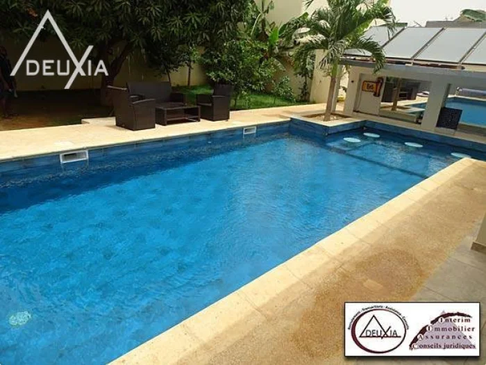 Villa de 8 chambres en vente Saly — réf. SN900