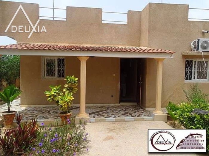 Villa de 2 chambres en location Saly — réf. SS532L